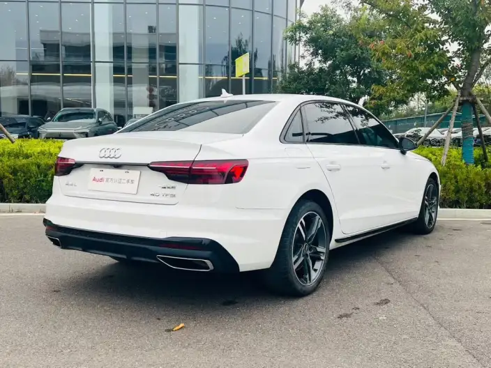 Audi A4 L 2022 Model 40 TFSI Luxury Dynamic Model – фото 3