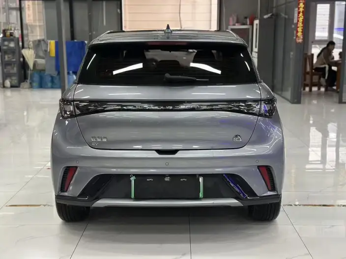 BYD Dolphin 2023 Model Fashion Edition – фото 5