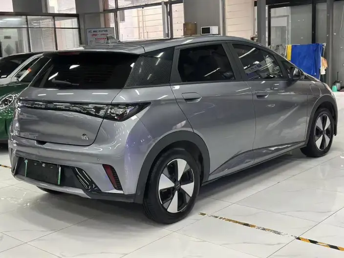 BYD Dolphin 2023 Model Fashion Edition – фото 6