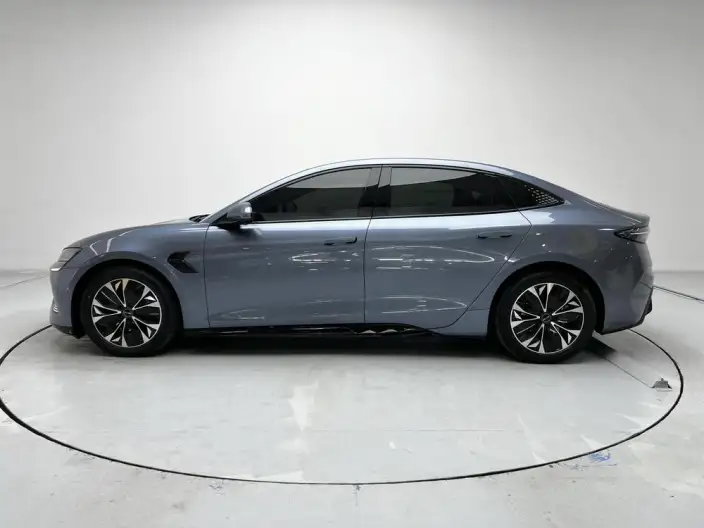 BYD Seal 2022 Model 550KM Standard Battery Life Rear Drive Edition Noble Model – фото 4