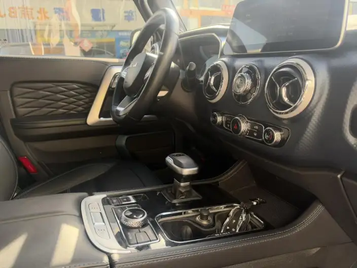 BAIC BJ40 2021 Model 2.0D Automatic 4WD Blade Hero Edition Warrior Model – фото 8