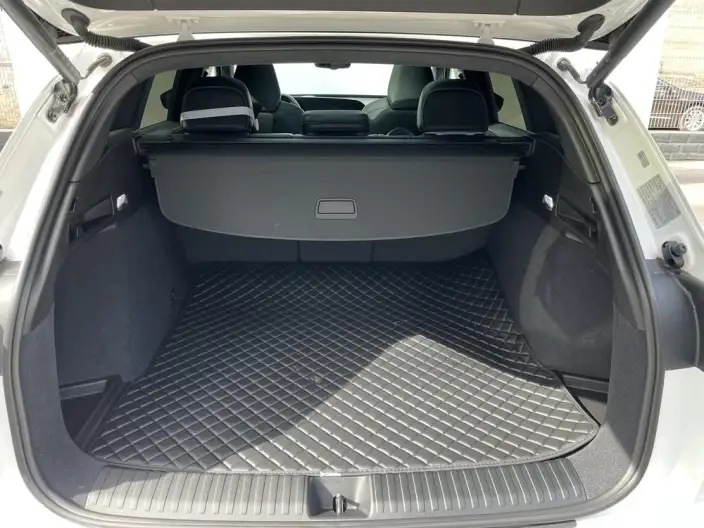 AUDI Q6L e-tron 2026 Model Ultra-long Endurance – фото 9