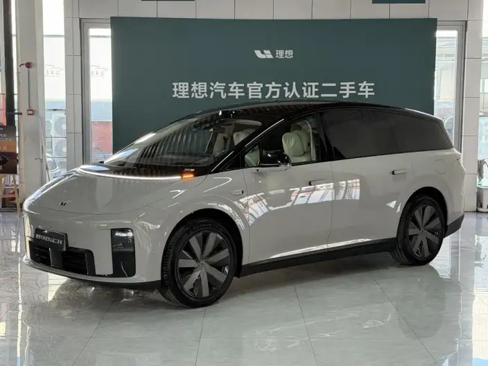 Li Auto i8 2025 Model Standard Edition – фото 1