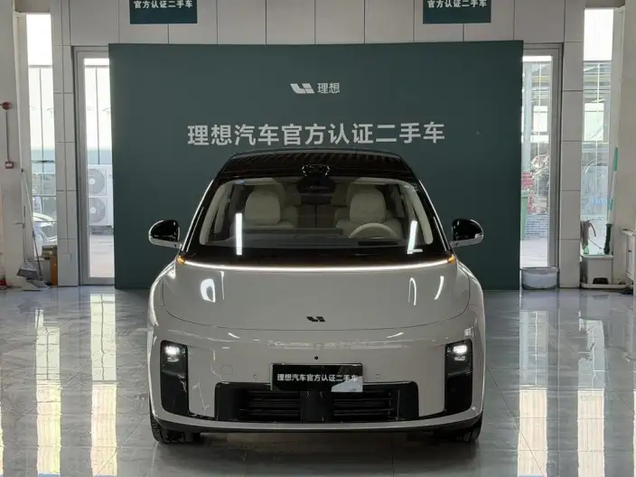 Li Auto i8 2025 Model Standard Edition – фото 2