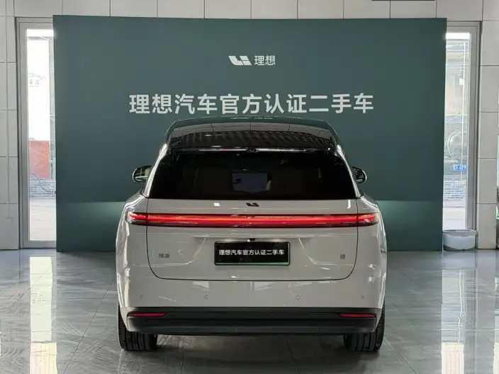 Li Auto i8 2025 Model Standard Edition – фото 3