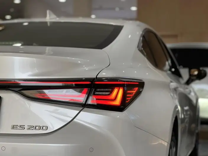Lexus ES 2025 Model 200 Premium – фото 7