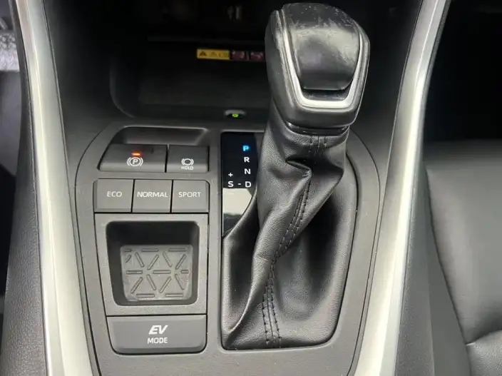 Toyota RAV4 2023 Model Intelligent Hybrid 2.5L E-CVT 2WD Elite PLUS Edition – фото 8