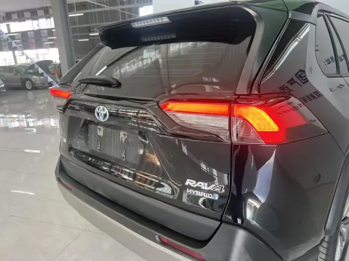 Toyota RAV4 2023 Model Intelligent Hybrid 2.5L E-CVT 2WD Elite PLUS Edition – фото 9