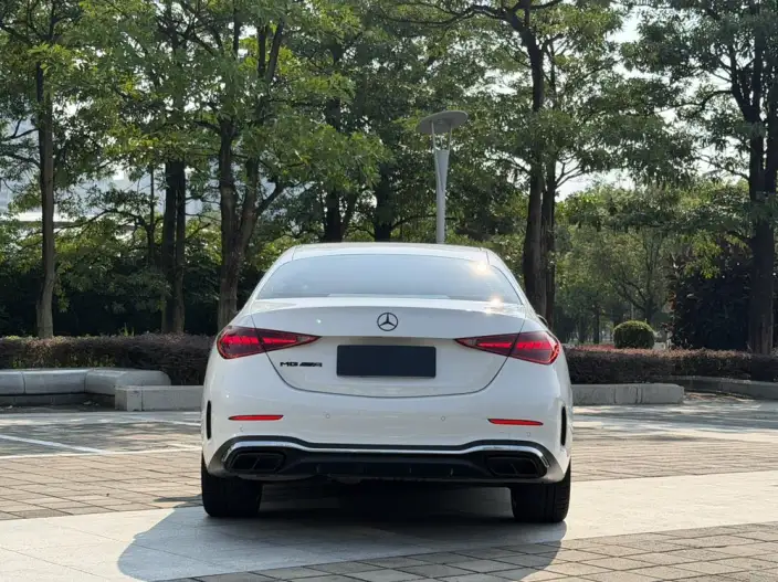Mercedes-Benz C-Class 2023 Model C 200 L Sports Edition – фото 3