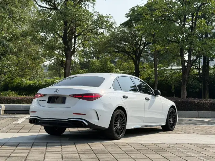 Mercedes-Benz C-Class 2023 Model C 200 L Sports Edition – фото 4