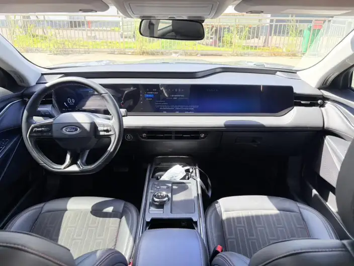 Ford Mondeo 2023 Model EcoBoost 245 Luxury Model – фото 7