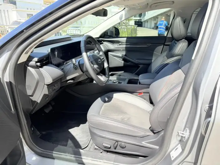 Ford Mondeo 2023 Model EcoBoost 245 Luxury Model – фото 8