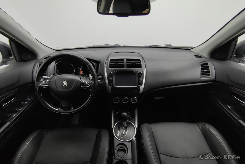 Peugeot 2008 2013 модификация 2.0L 2WD Luxury – фото 12