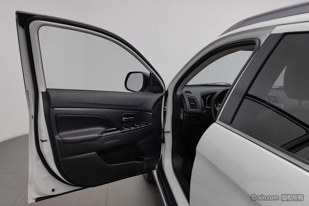 Peugeot 2008 2013 модификация 2.0L 2WD Luxury – фото 21