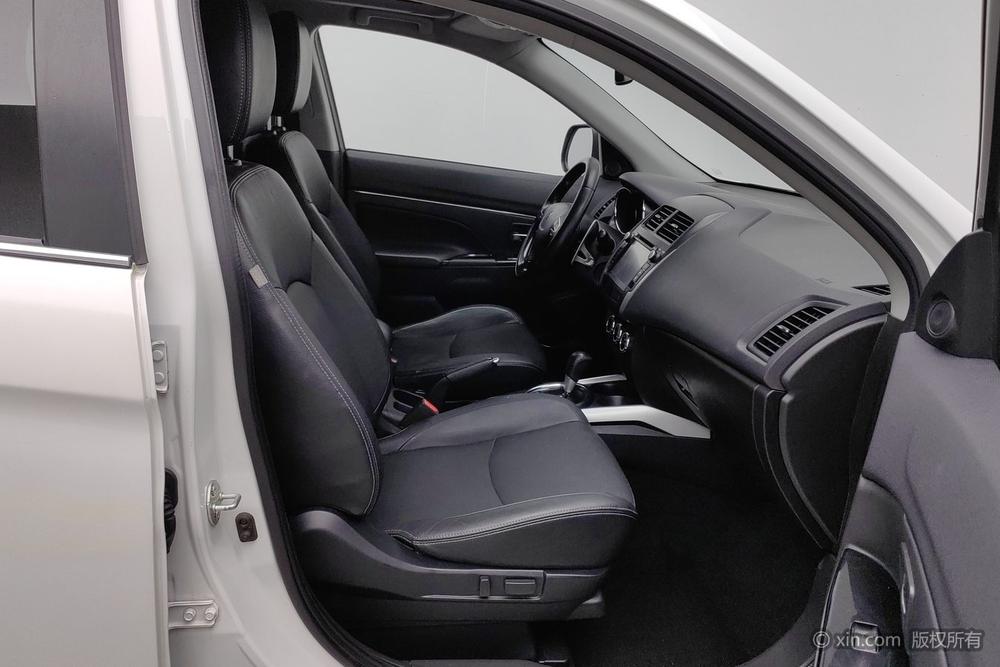 Peugeot 2008 2013 модификация 2.0L 2WD Luxury – фото 24