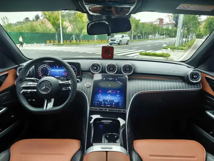 Mercedes-Benz C-Class 2022 Model C 260 L Sports Edition – фото 7