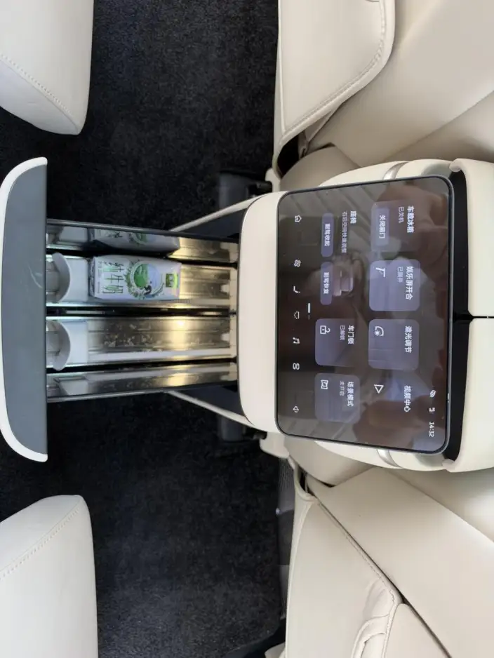 NIO ES8 2026 Model VI seat Executive Signature Edition – фото 9