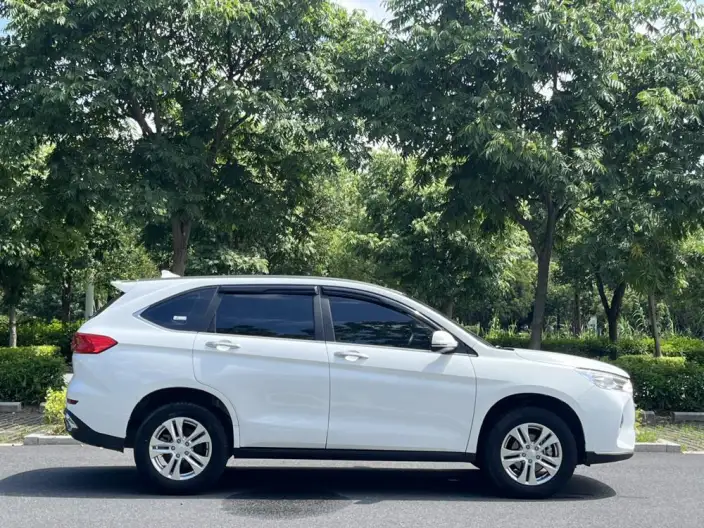 Haval M6 2023 Model PLUS 1.5T DCT Elite Smart Connect Model – фото 8