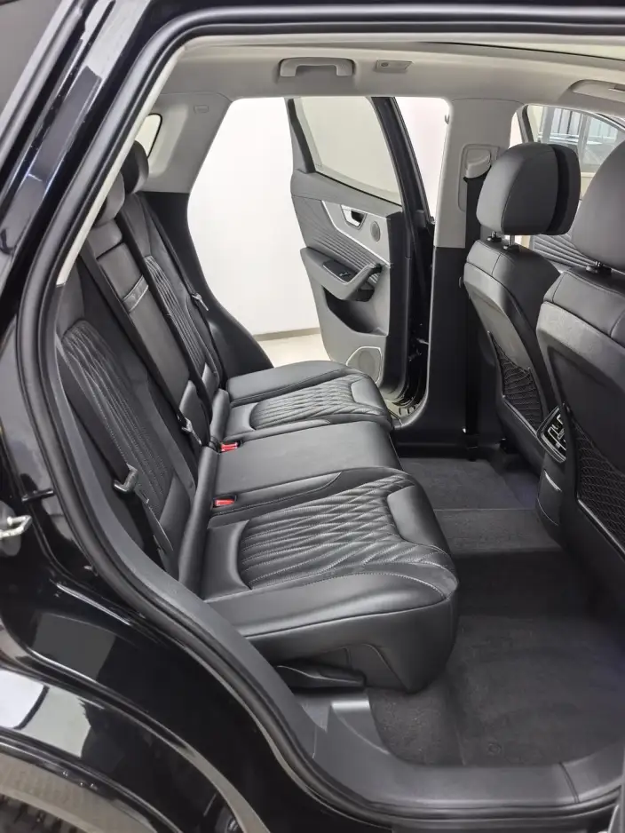 Hongqi HS5 2023 Model 2.0T 4WD Flag Xiang Pro Edition – фото 7