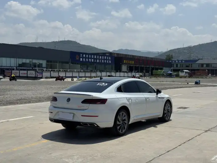 Volkswagen CC 2023 Model 380TSI Eye-catching version – фото 6