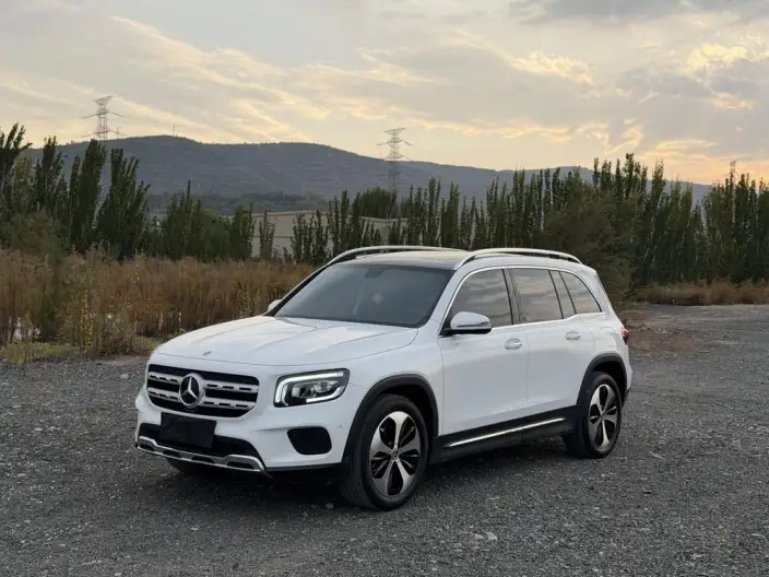 Mercedes-Benz GLB 2023 Model GLB 220 Fashion Model – фото 1