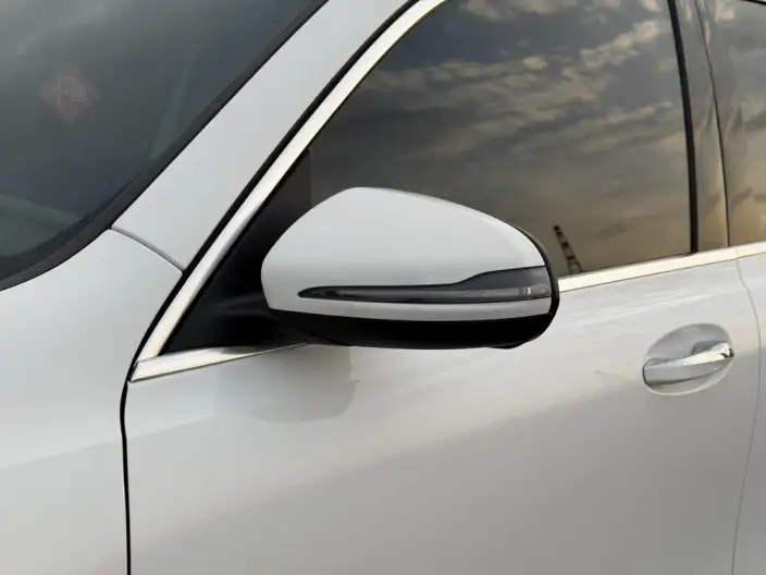 Mercedes-Benz GLB 2023 Model GLB 220 Fashion Model – фото 10