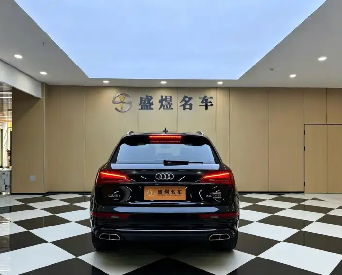Audi Q5L 2023 Model 45T Luxury Dynamic Model – фото 3