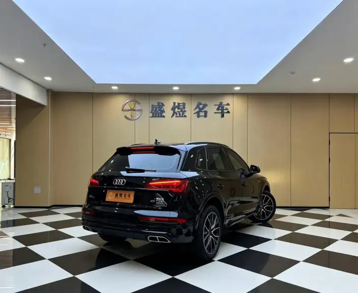 Audi Q5L 2023 Model 45T Luxury Dynamic Model – фото 4