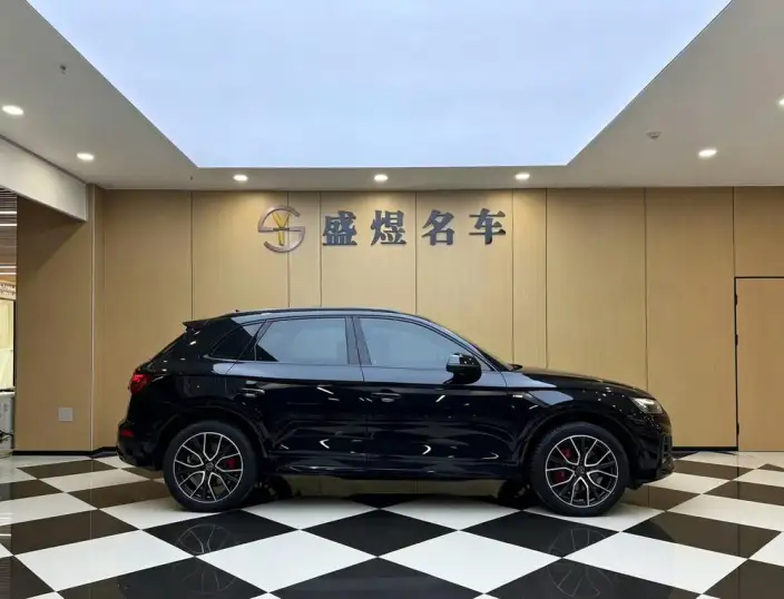 Audi Q5L 2023 Model 45T Luxury Dynamic Model – фото 5