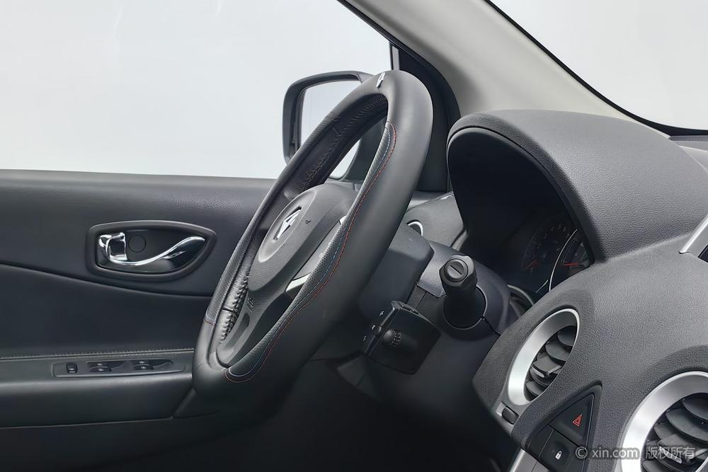 Koleos import 2014 модификация комплектация 2.0L 2WD Fashion Edition – фото 16