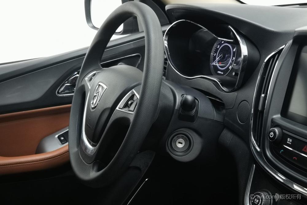 Baojun 560 2015 модификация 1.8L Manual Elite – фото 12
