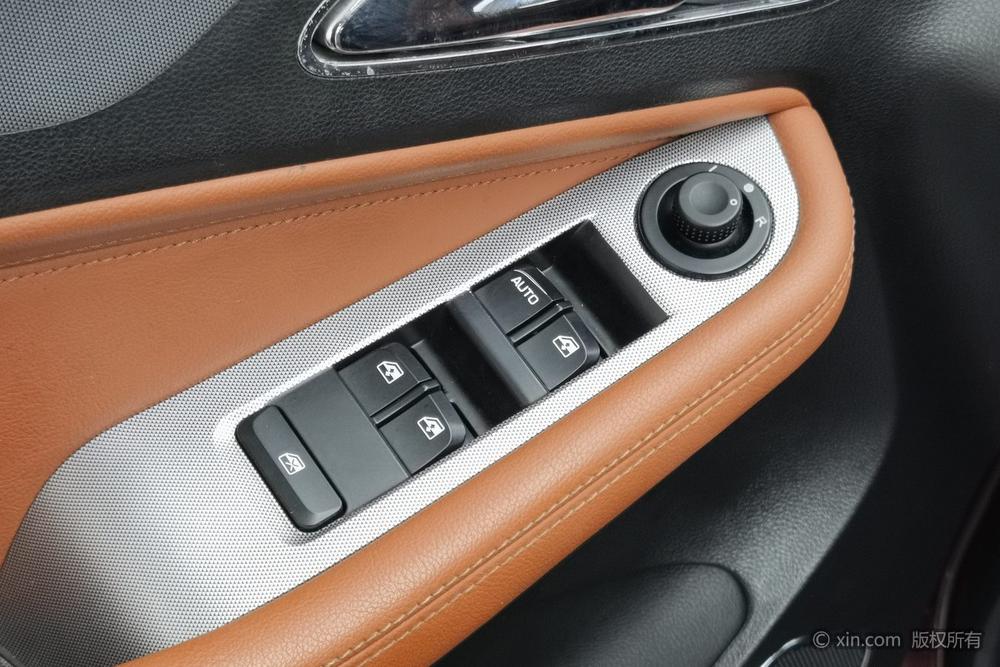 Baojun 560 2015 модификация 1.8L Manual Elite – фото 23