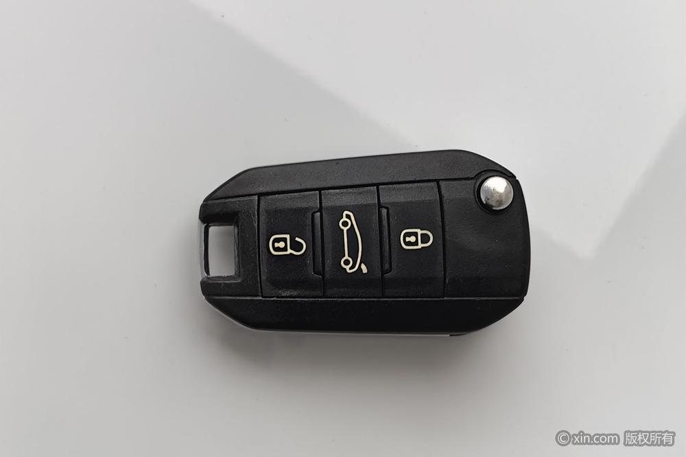 Citroën Elysée 2016 1.6L Manual Fashion – фото 6