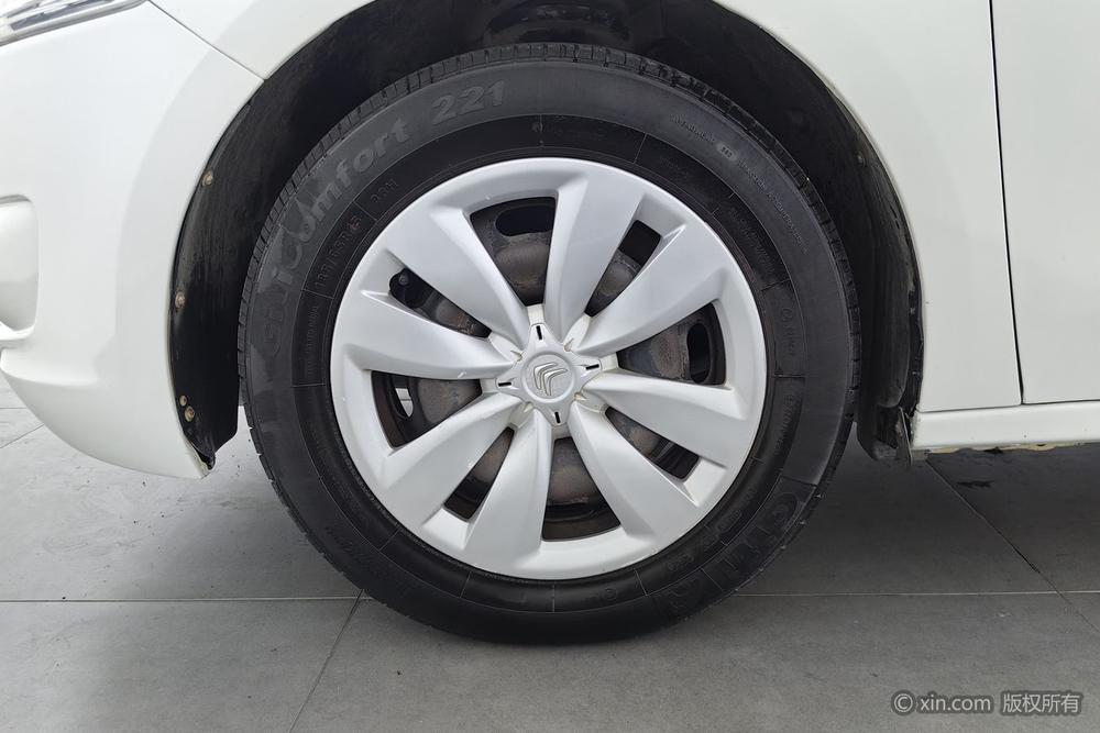 Citroën Elysée 2016 1.6L Manual Fashion – фото 9