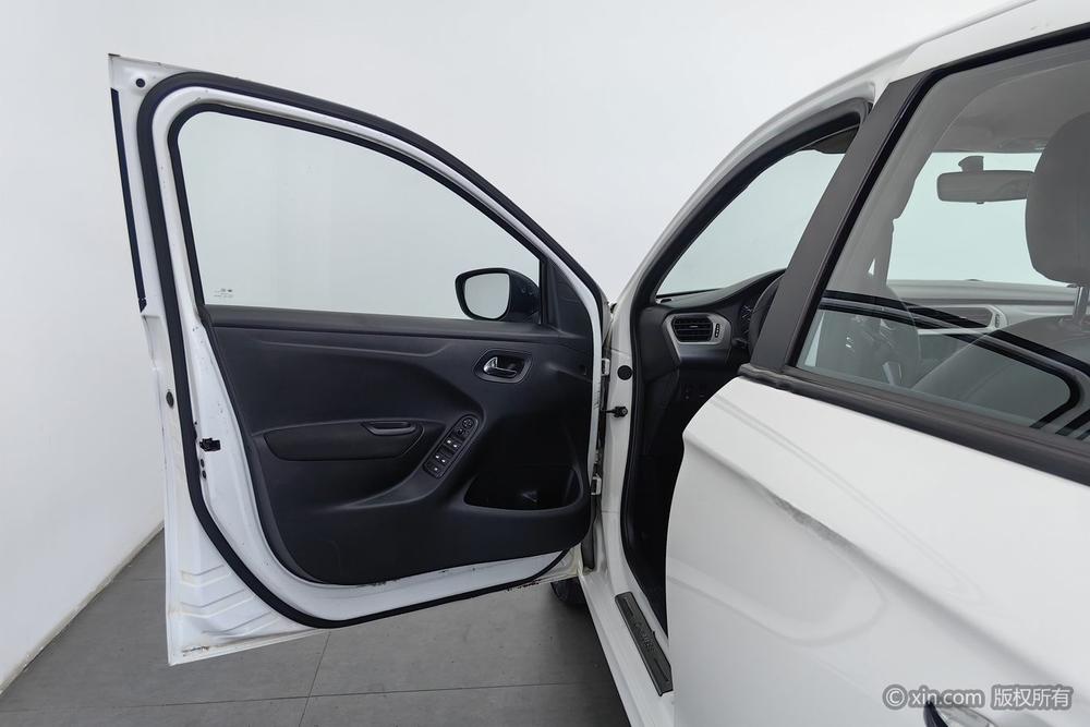 Citroën Elysée 2016 1.6L Manual Fashion – фото 21