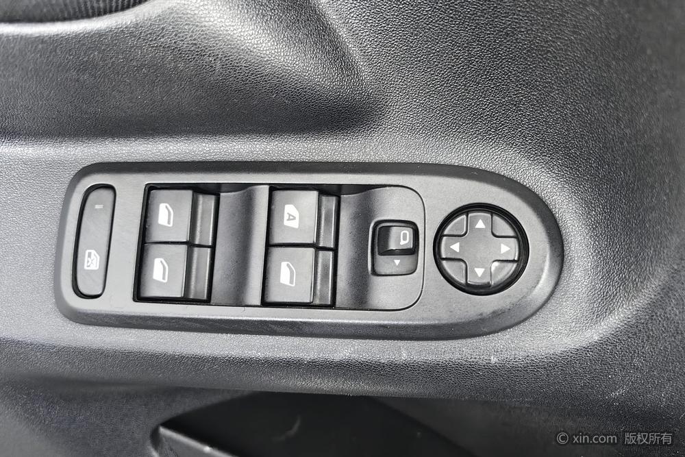 Citroën Elysée 2016 1.6L Manual Fashion – фото 22