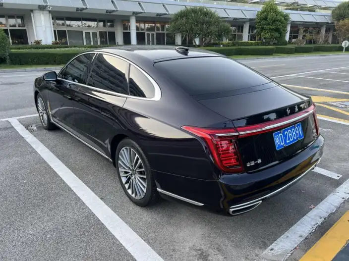 HONGQI H9 2023 Model 2.0T Smart Flag Enjoy Edition