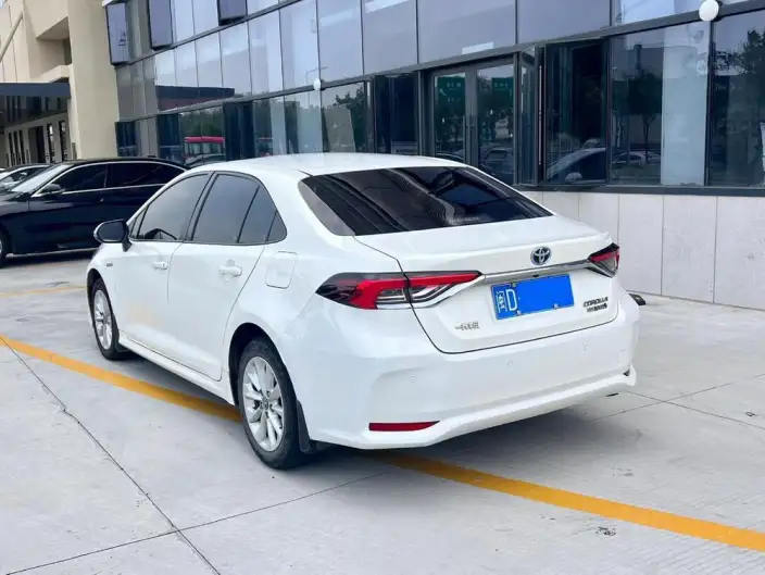 Toyota Corolla 2021 Model Hybrid 1.8L E-CVT Elite Edition – фото 4