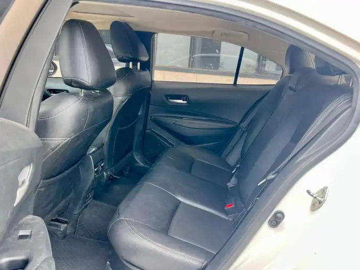 Toyota Corolla 2021 Model Hybrid 1.8L E-CVT Elite Edition – фото 9