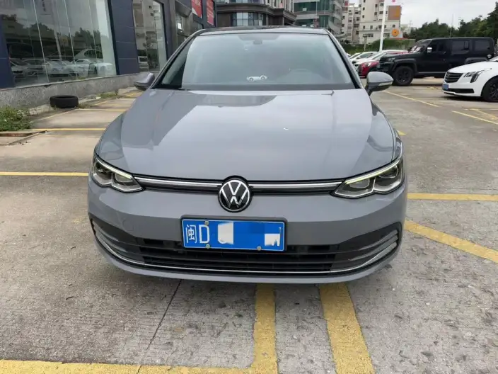 Volkswagen Golf 2021 Model 280TSI DSG R-Line – фото 2