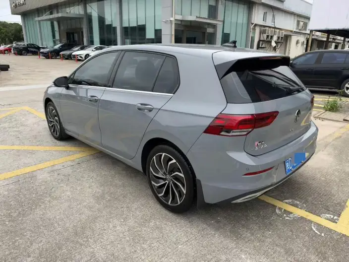Volkswagen Golf 2021 Model 280TSI DSG R-Line – фото 4