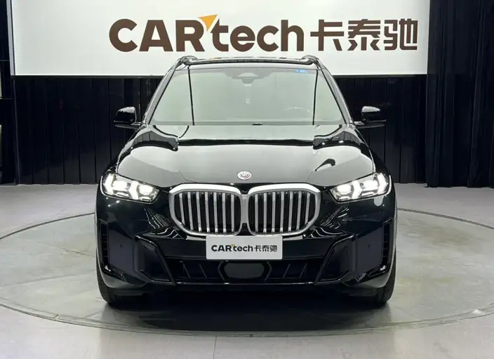 BMW X5 2023 Model xDrive40Li Exclusive Model M Sports Night Set – фото 2