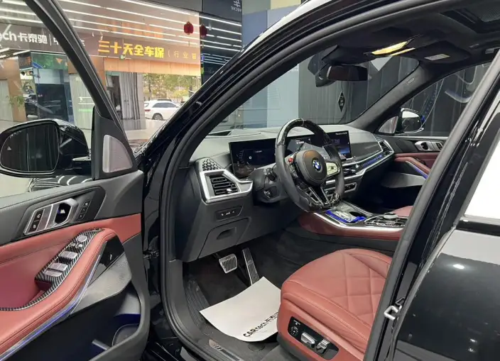 BMW X5 2023 Model xDrive40Li Exclusive Model M Sports Night Set – фото 9