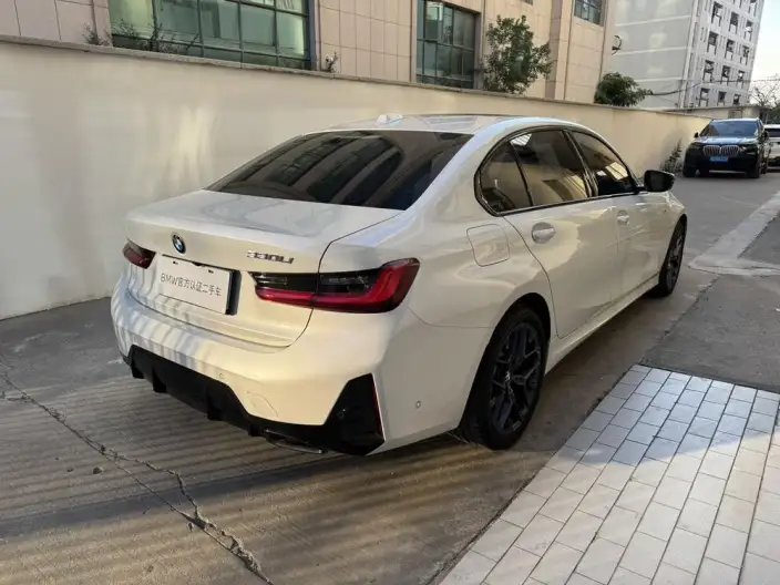 BMW 3 Series 2025 Model 330Li M Sports Night Set – фото 4