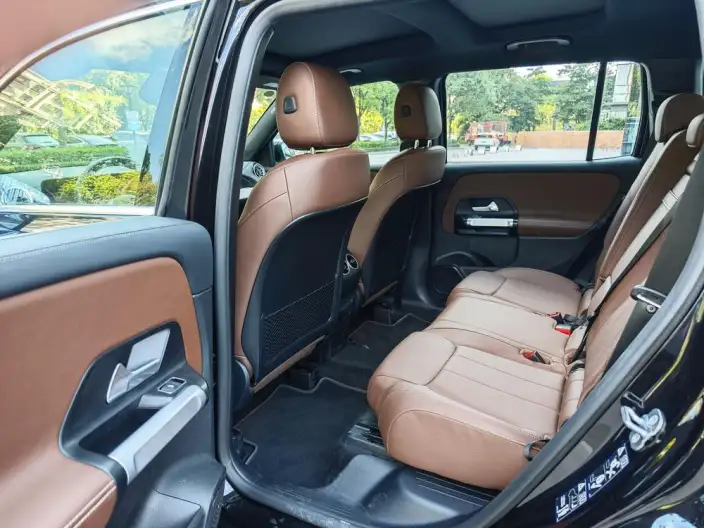 Mercedes-Benz GLB 2025 Model GLB 220 Fashion Model – фото 10