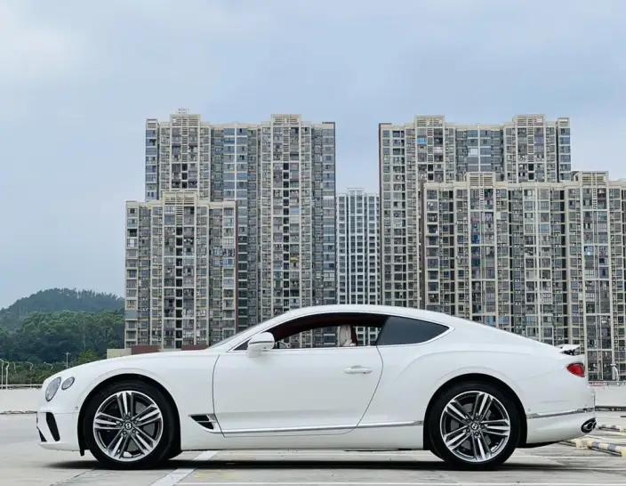 Continental 2024 Model 4.0T GT V8