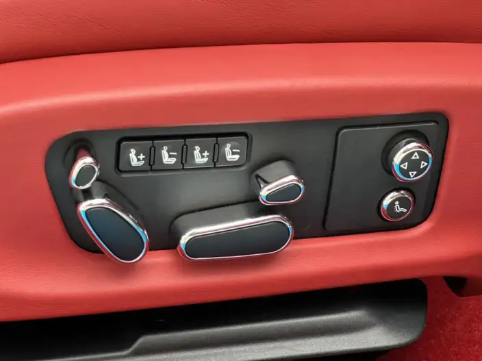 Continental 2024 Model 4.0T GT V8 – фото 10
