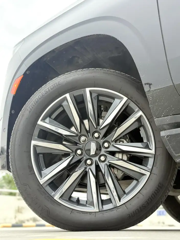 Escalade 2023 Model 6.2L Automatic 4WD 7 seat Parallel Imported – фото 8