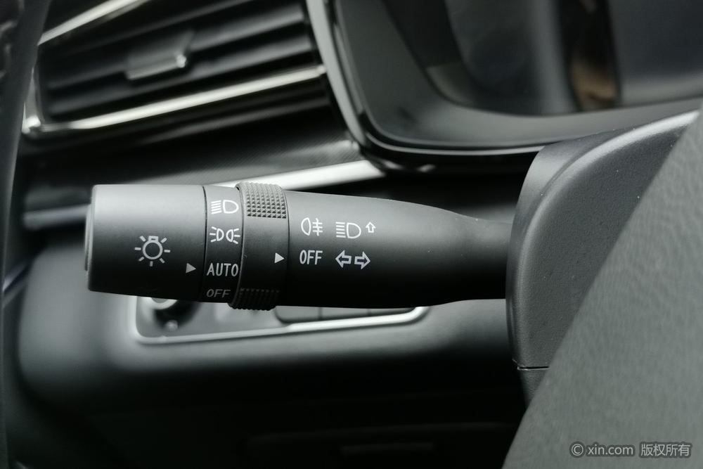 Maxus D60 2022 1.5T Automatic Premium 5-Seater – фото 16