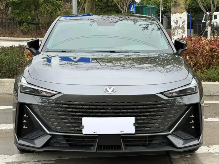Changan UNI-V 2022 Model 1.5T Noble Model